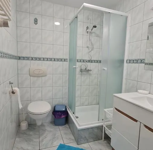 Tmt Goscinne Z Aneksami Kuchennymi בית אירוח Kąty Rybackie